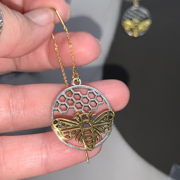 18k Gold Plated Earring Threads with Dangling Bee and Honey Comb Pendant - Picture 5 of 10